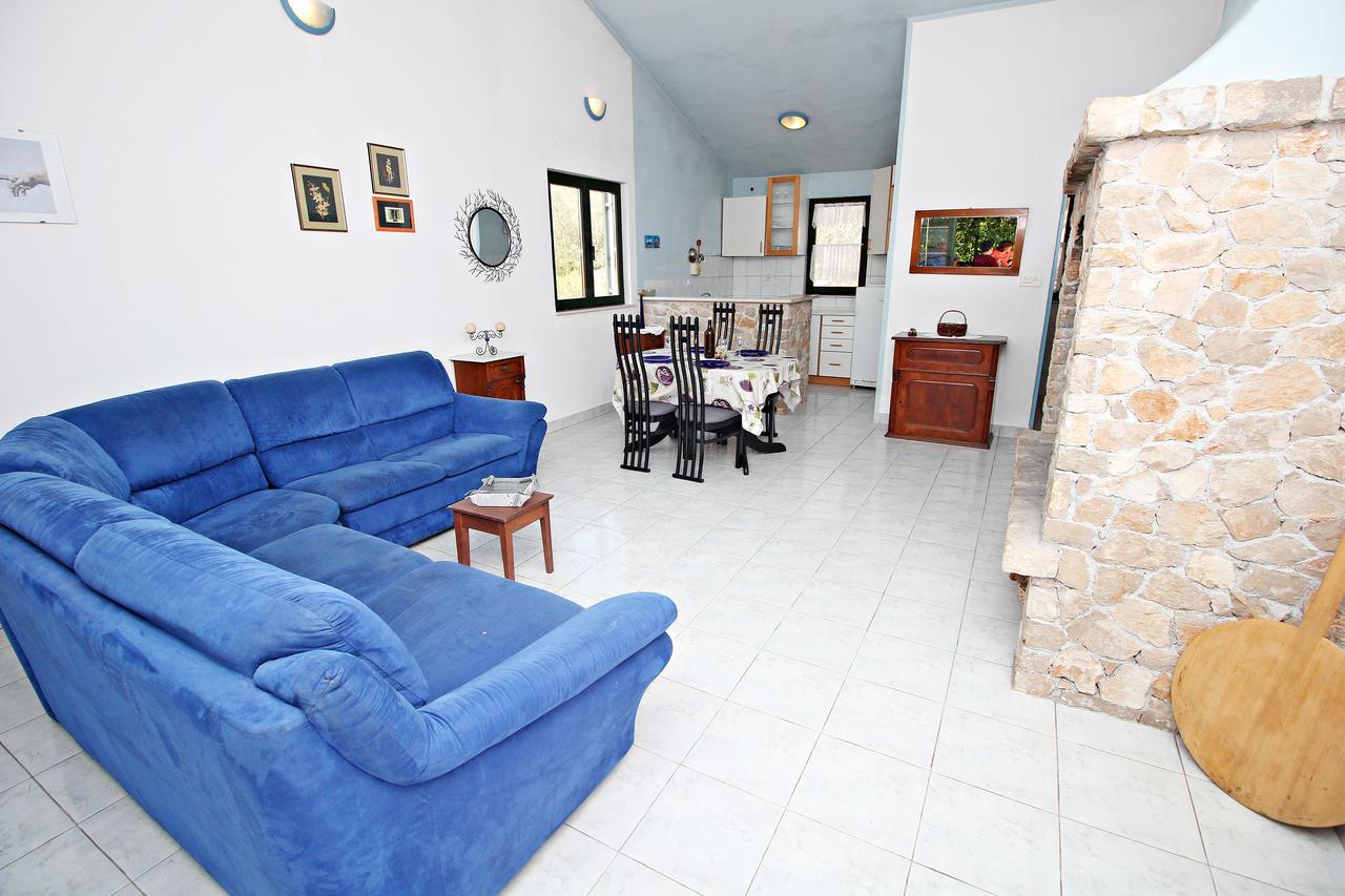 Guest House Beverin Sali Zewnętrze zdjęcie