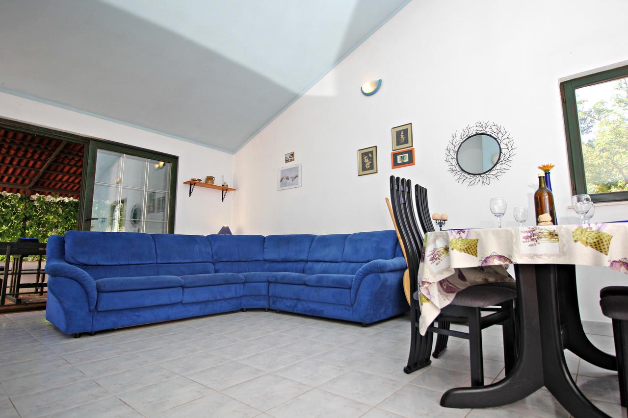 Guest House Beverin Sali Zewnętrze zdjęcie