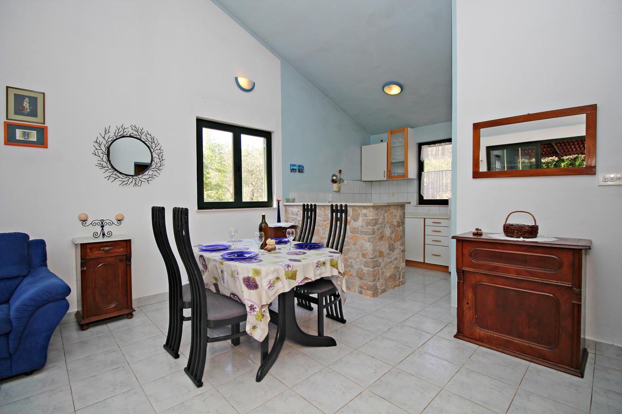 Guest House Beverin Sali Zewnętrze zdjęcie