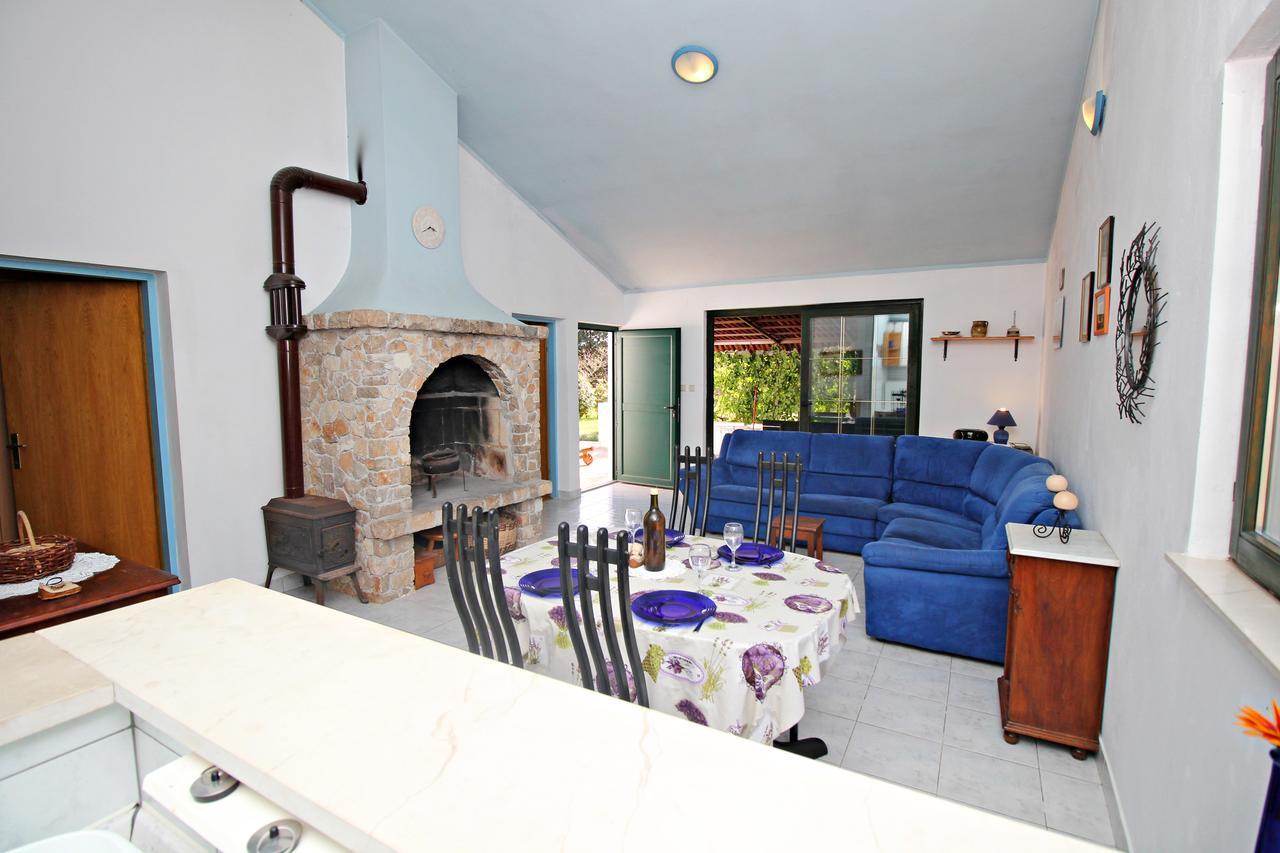 Guest House Beverin Sali Zewnętrze zdjęcie