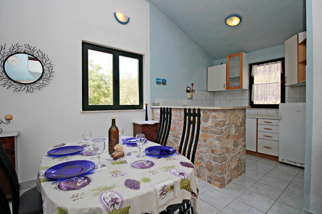 Guest House Beverin Sali Zewnętrze zdjęcie